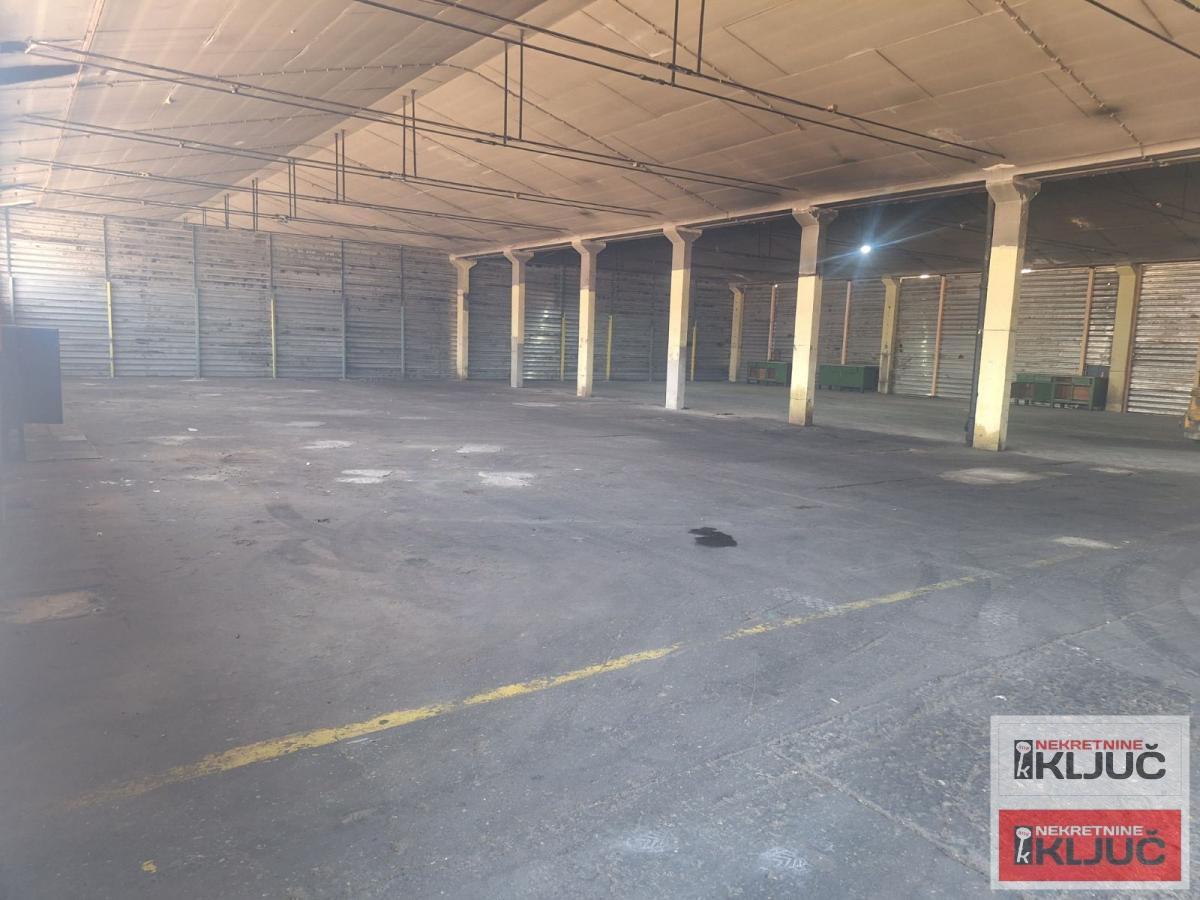 INDUSTRIJSKA ZONA IZDAJE SE VIŠENAMENSKA HALA 4