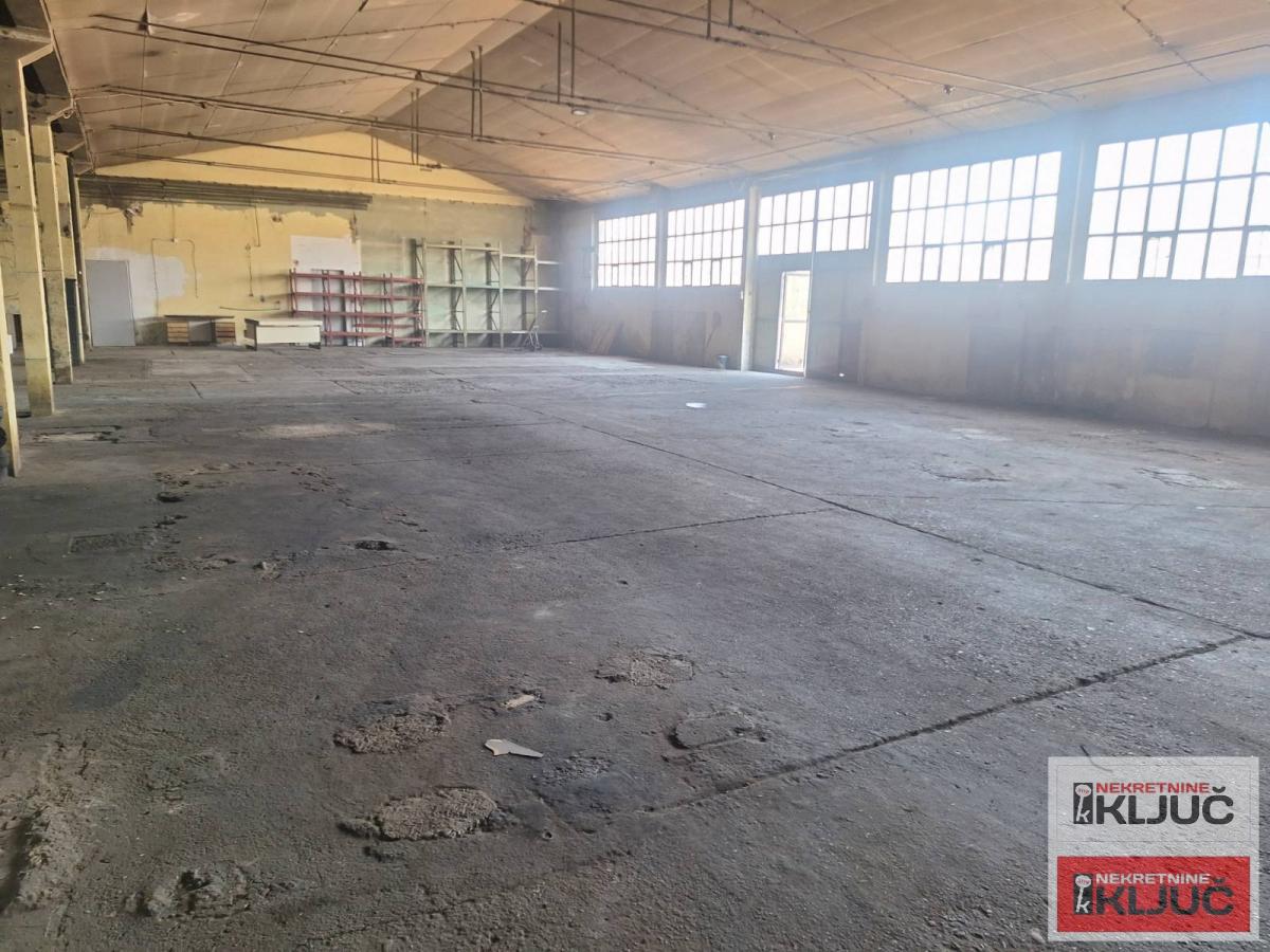 INDUSTRIJSKA ZONA IZDAJE SE VIŠENAMENSKA HALA 5