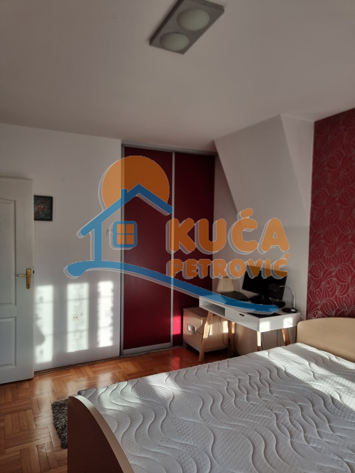 Trosoban stan, 97 m2, Centar, Generala Bože Jankovića ID: i-014655 10