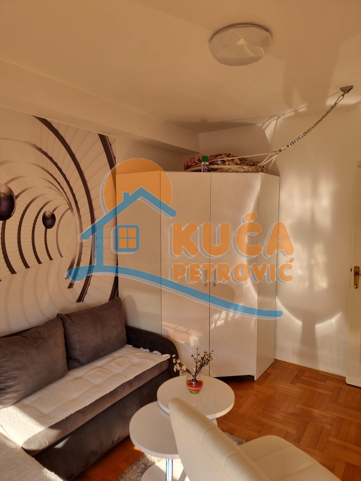 Trosoban stan, 97 m2, Centar, Generala Bože Jankovića ID: i-014655 12