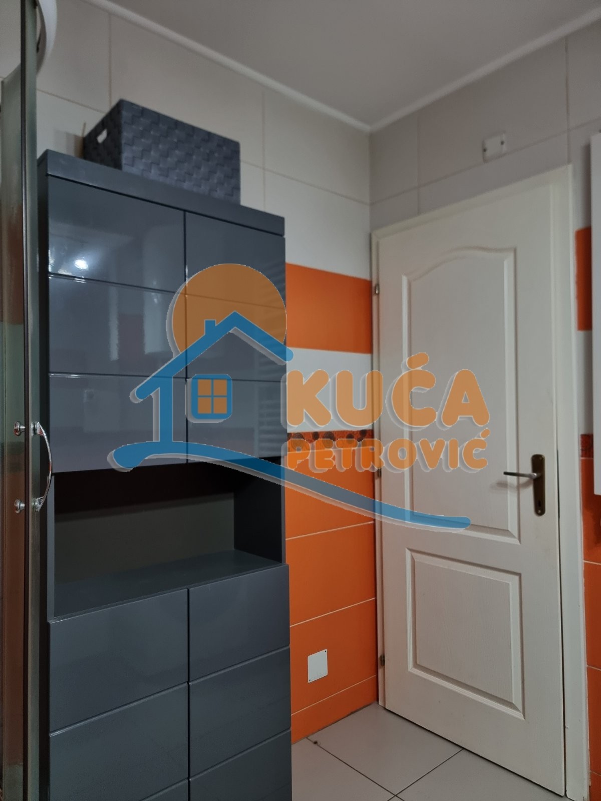 Trosoban stan, 97 m2, Centar, Generala Bože Jankovića ID: i-014655 16