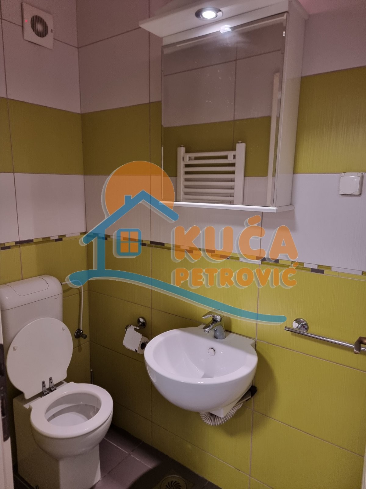 Trosoban stan, 97 m2, Centar, Generala Bože Jankovića ID: i-014655 17