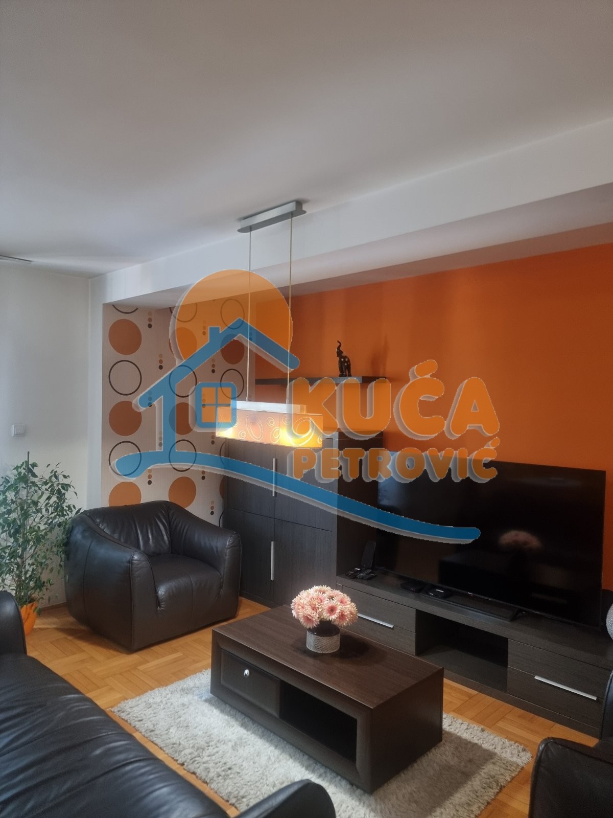 Trosoban stan, 97 m2, Centar, Generala Bože Jankovića ID: i-014655 2