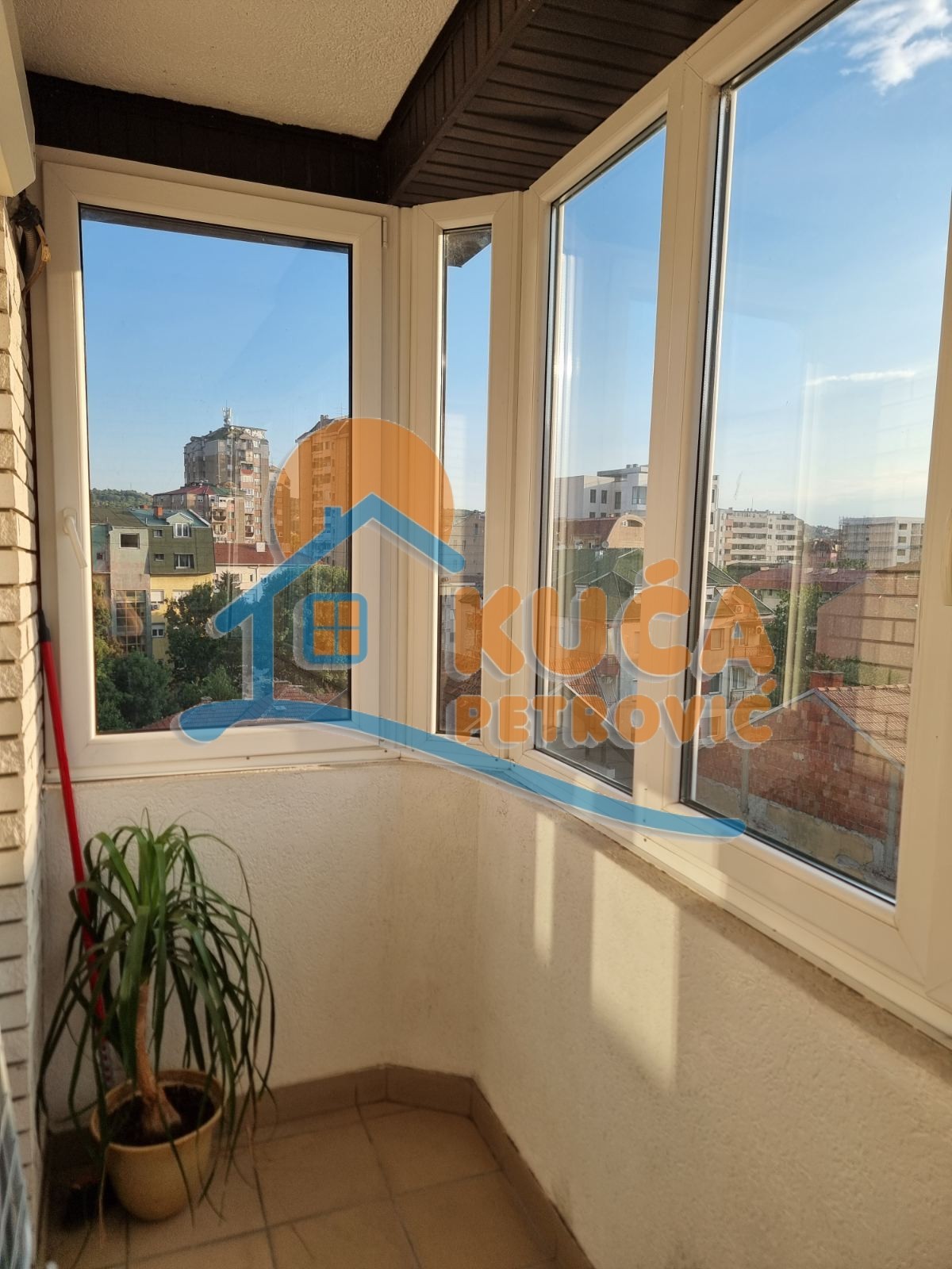 Trosoban stan, 97 m2, Centar, Generala Bože Jankovića ID: i-014655 21
