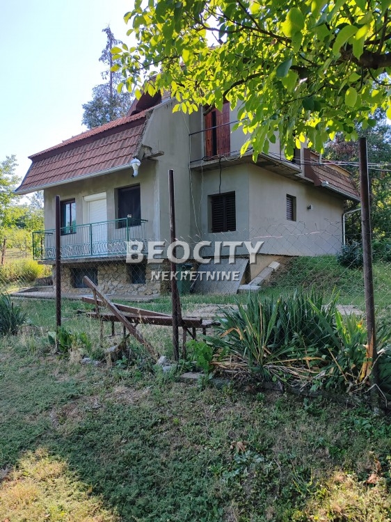 Dvosobna kuća, 140 m2, Banovac ID: 121900 1
