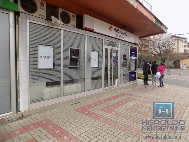 Izdaje se lokal u samom centru 4