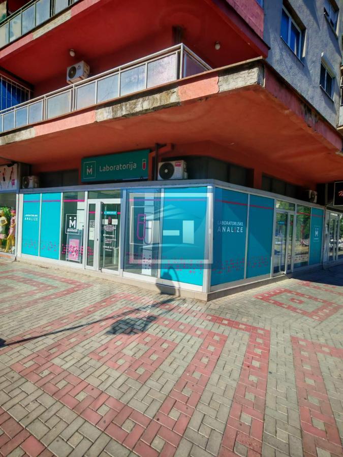 Izdaje se lokal u samom centru 7