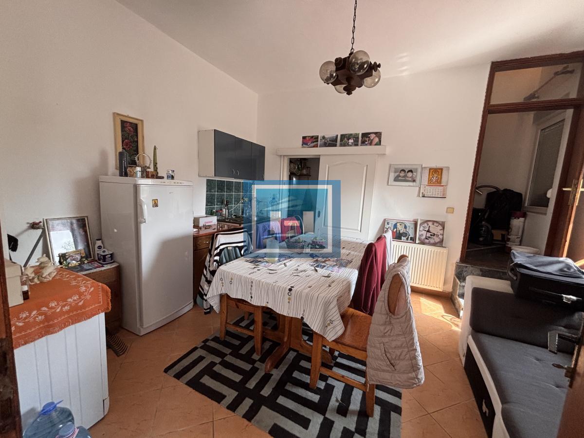 Kuća na perferiji Jagodine 12