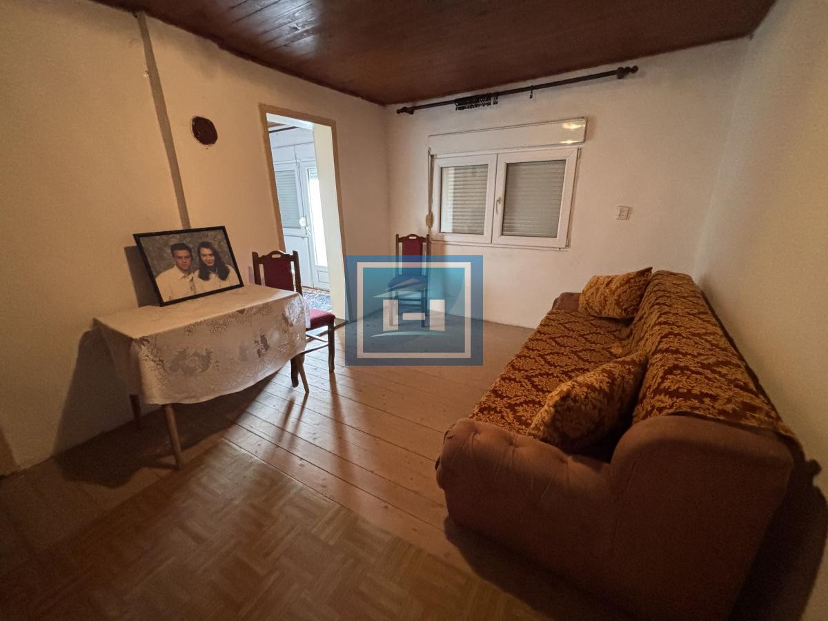 Kuća na perferiji Jagodine 28