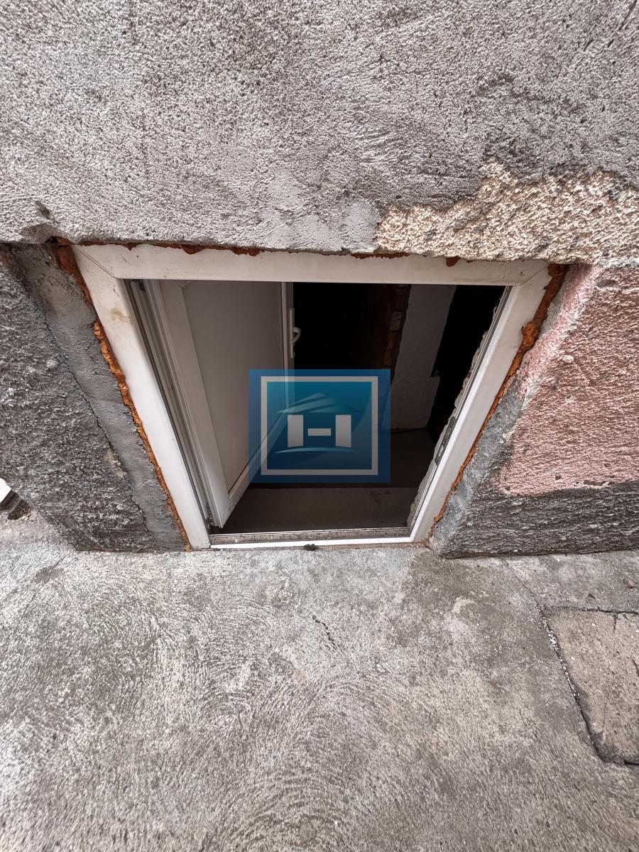 Kuća na perferiji Jagodine 42