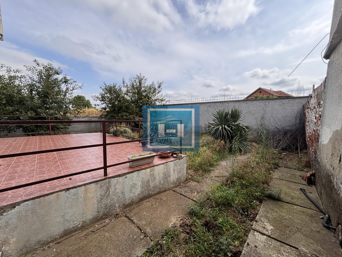 Kuća na perferiji Jagodine 5