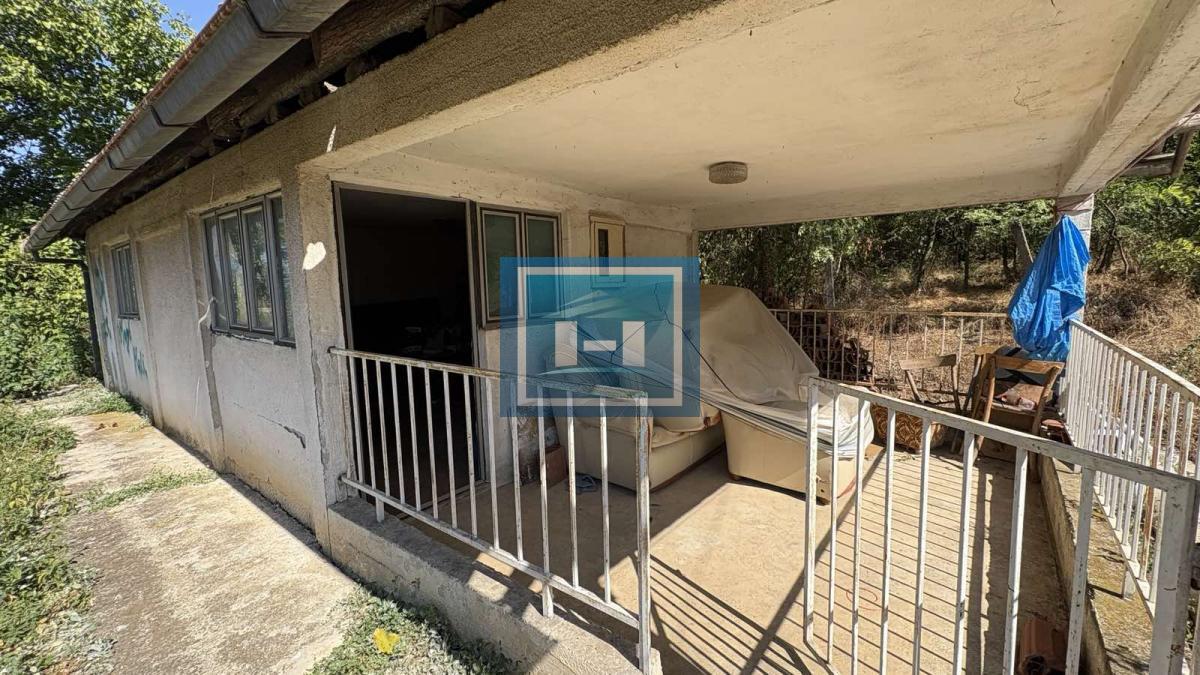 KUĆA SA ZEMLJIŠTEM – MIR I PRIRODA NA SAMO 10 MINUTA OD GRADA 14