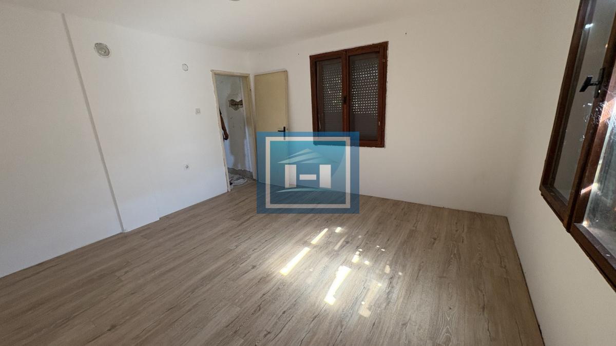 KUĆA SA ZEMLJIŠTEM – MIR I PRIRODA NA SAMO 10 MINUTA OD GRADA 2