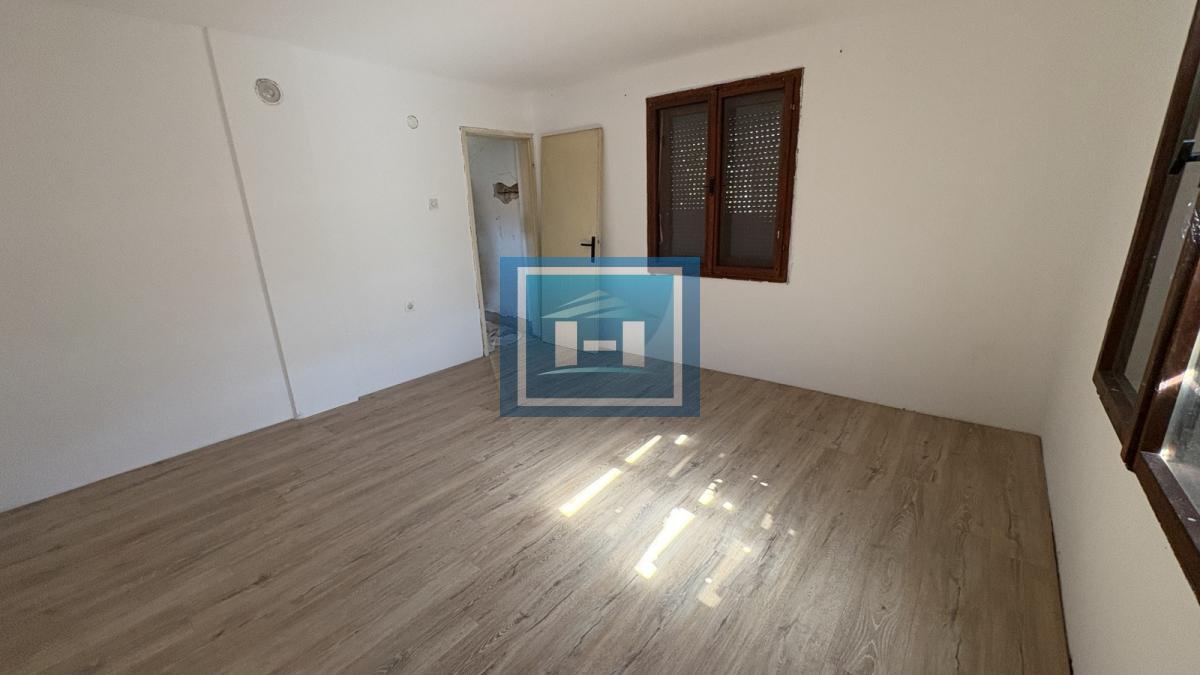 KUĆA SA ZEMLJIŠTEM – MIR I PRIRODA NA SAMO 10 MINUTA OD GRADA 3