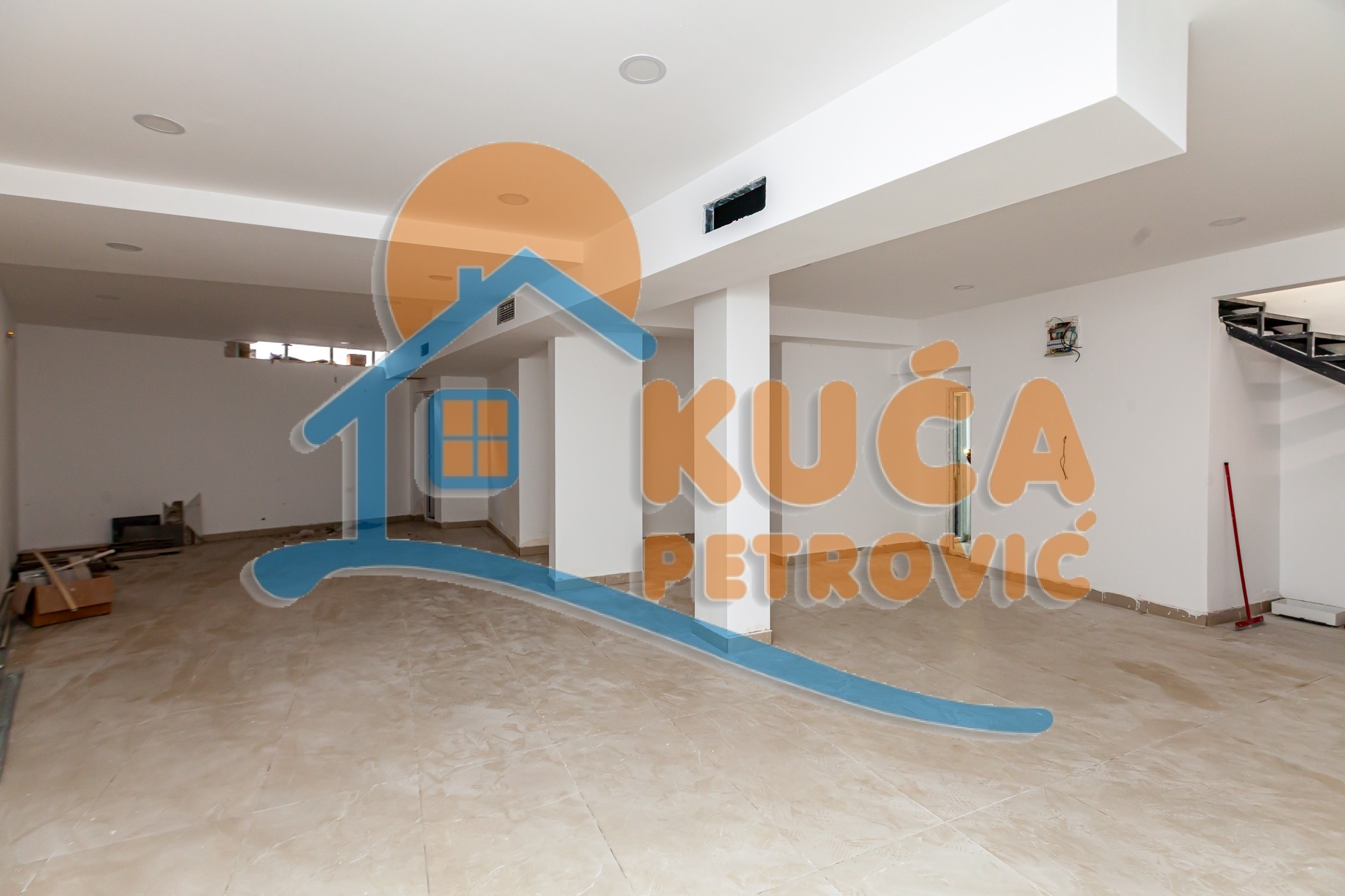 Lokal, 165 m2, Centar, Generala Milojka Lešjanina ID: p-014660 8