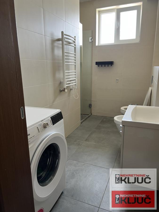 PETROVARADIN, 73m2 + Dvorište, Četvorosoban-Duplex, Novogradnja, Urbana Vila 14