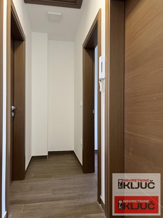 PETROVARADIN, 73m2 + Dvorište, Četvorosoban-Duplex, Novogradnja, Urbana Vila 21