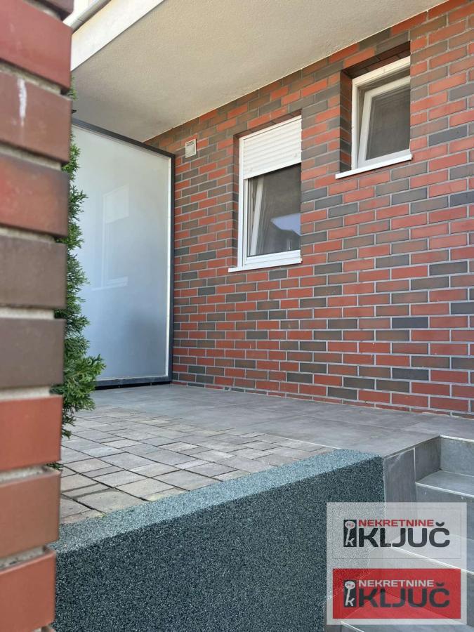 PETROVARADIN, 73m2 + Dvorište, Četvorosoban-Duplex, Novogradnja, Urbana Vila 26