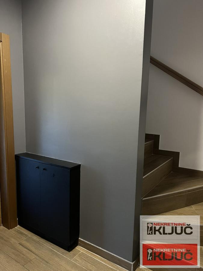 PETROVARADIN, 73m2 + Dvorište, Četvorosoban-Duplex, Novogradnja, Urbana Vila 27