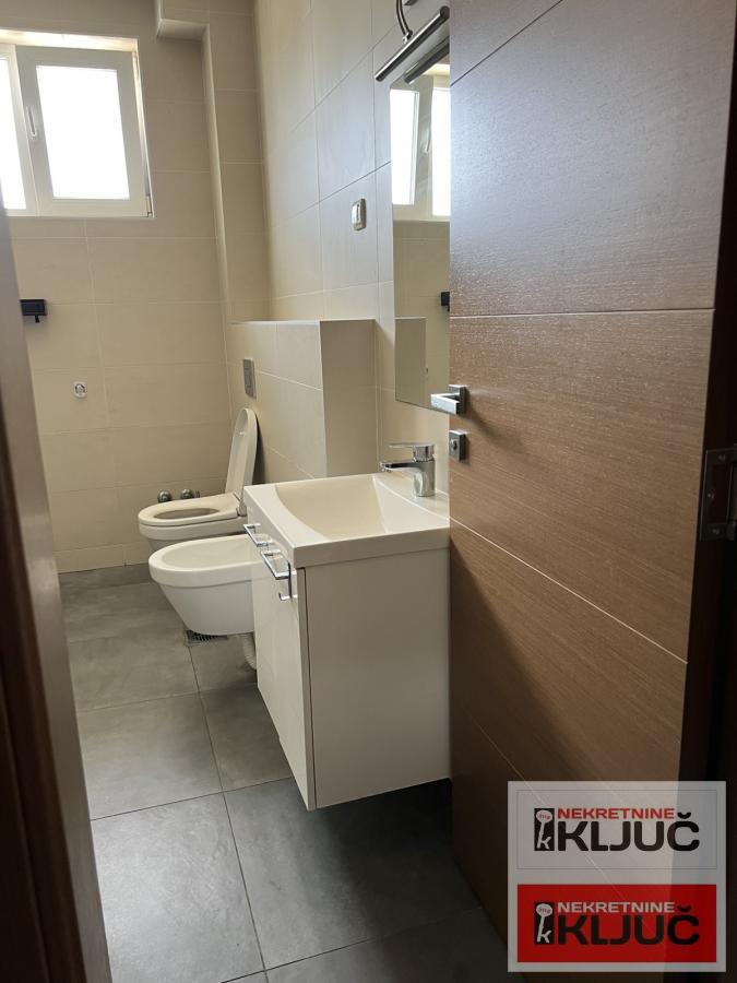 PETROVARADIN, 73m2 + Dvorište, Četvorosoban-Duplex, Novogradnja, Urbana Vila 6