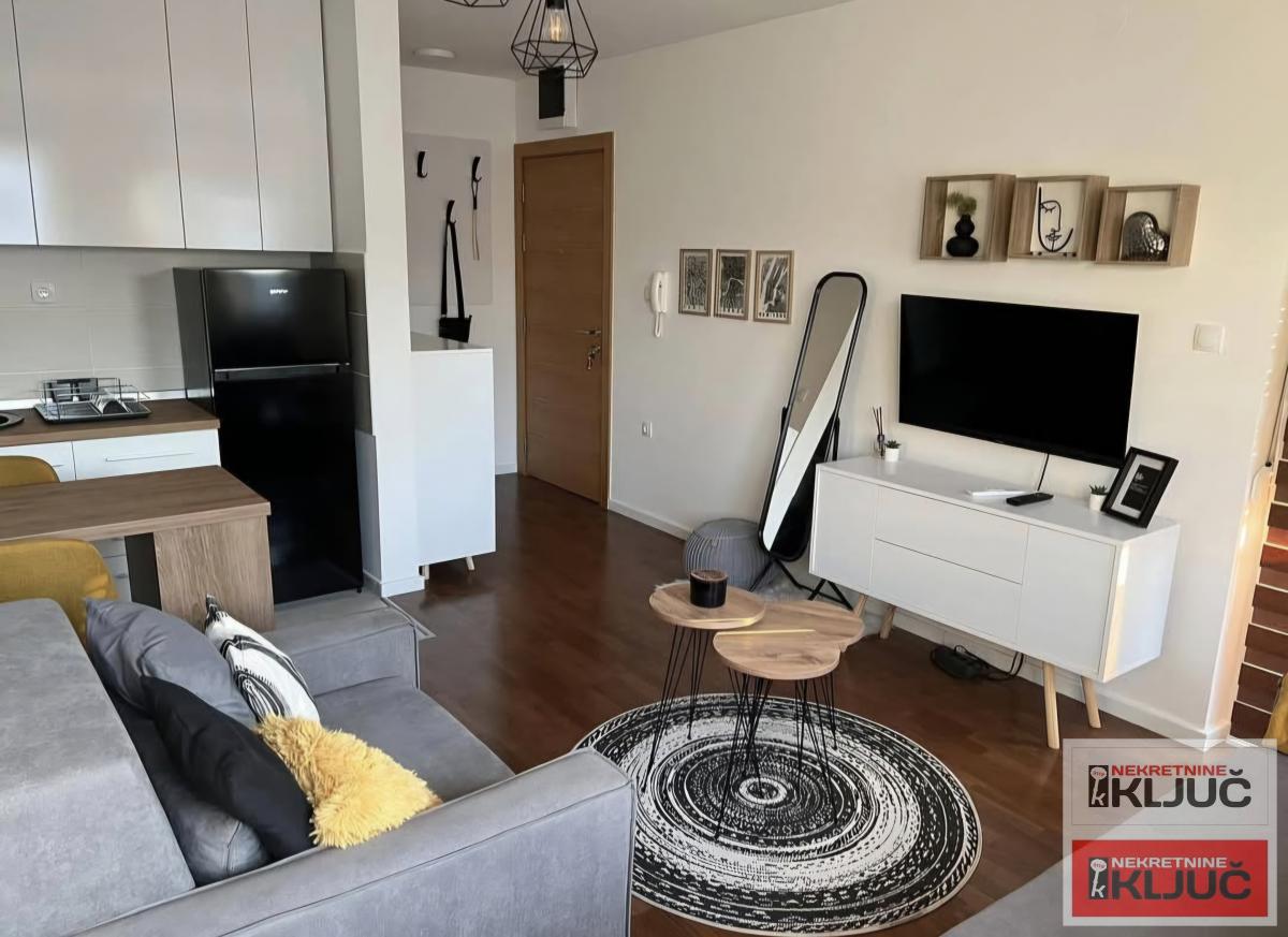 BLIZINA LIPOV GAJA, 30m2, Jednosoban, Namešten 3