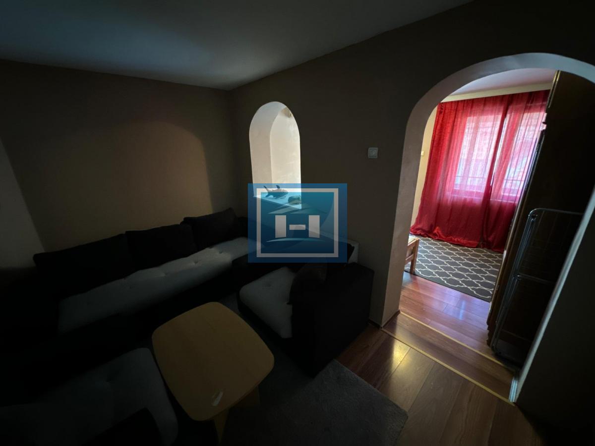 Kuća 90 m², 4 ulaza, 2 kupatila, dvorište – Admirala Geprata, centar Beograda 11