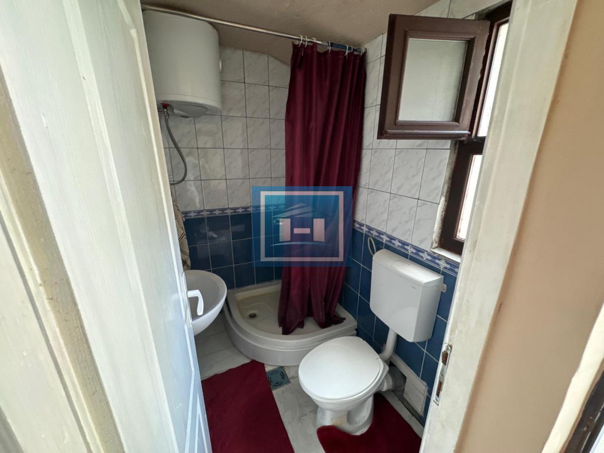 Kuća 90 m², 4 ulaza, 2 kupatila, dvorište – Admirala Geprata, centar Beograda 14