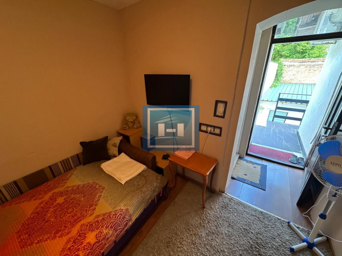 Kuća 90 m², 4 ulaza, 2 kupatila, dvorište – Admirala Geprata, centar Beograda 15