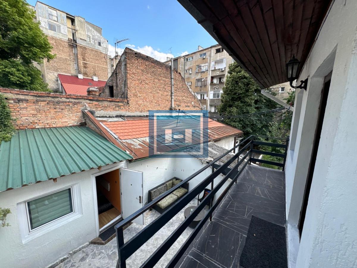 Kuća 90 m², 4 ulaza, 2 kupatila, dvorište – Admirala Geprata, centar Beograda 2