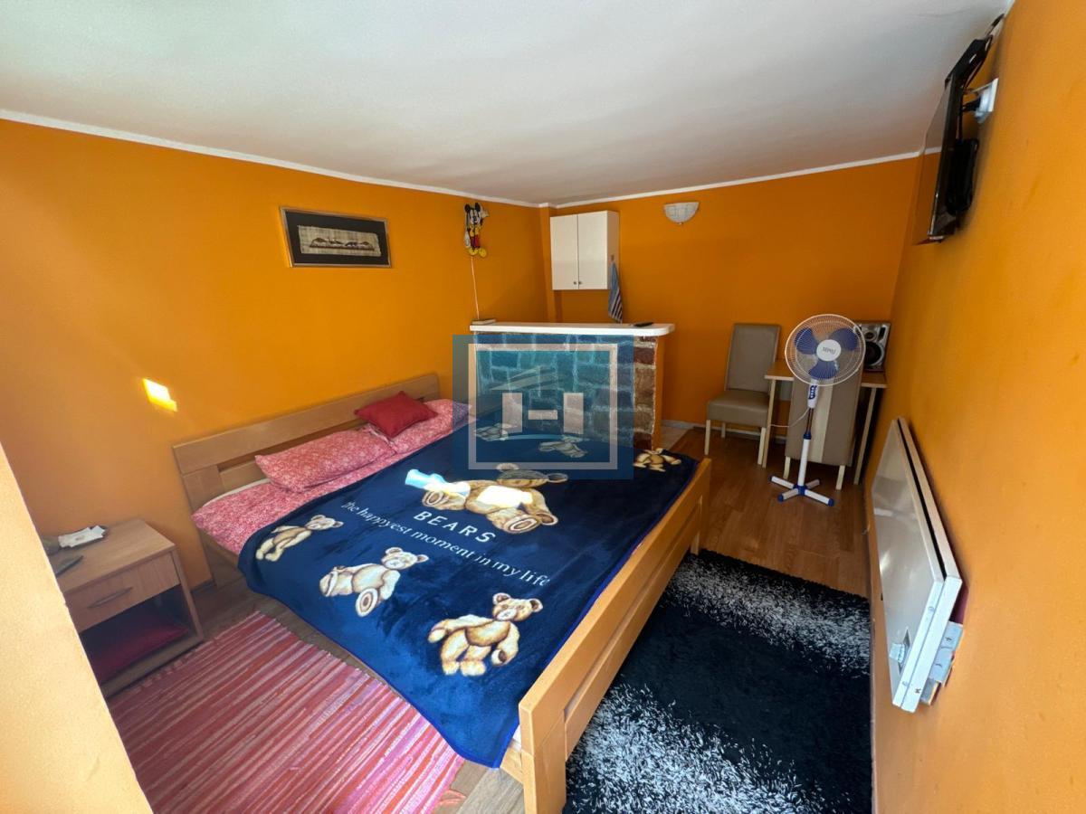 Kuća 90 m², 4 ulaza, 2 kupatila, dvorište – Admirala Geprata, centar Beograda 20