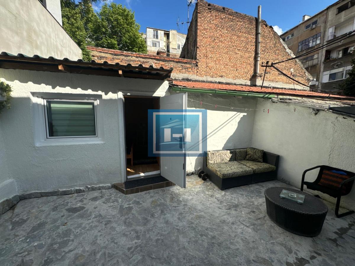 Kuća 90 m², 4 ulaza, 2 kupatila, dvorište – Admirala Geprata, centar Beograda 21