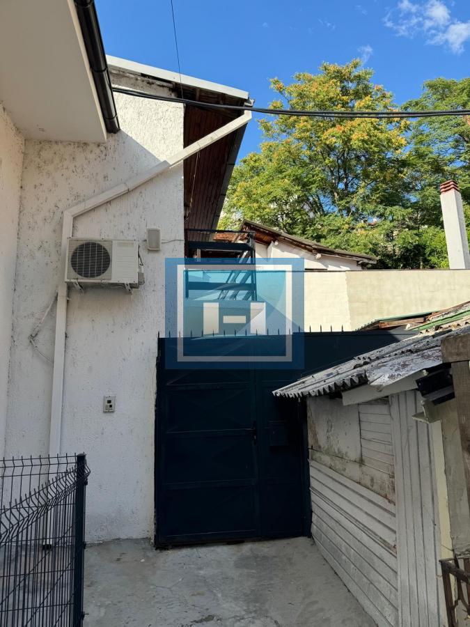 Kuća 90 m², 4 ulaza, 2 kupatila, dvorište – Admirala Geprata, centar Beograda 25