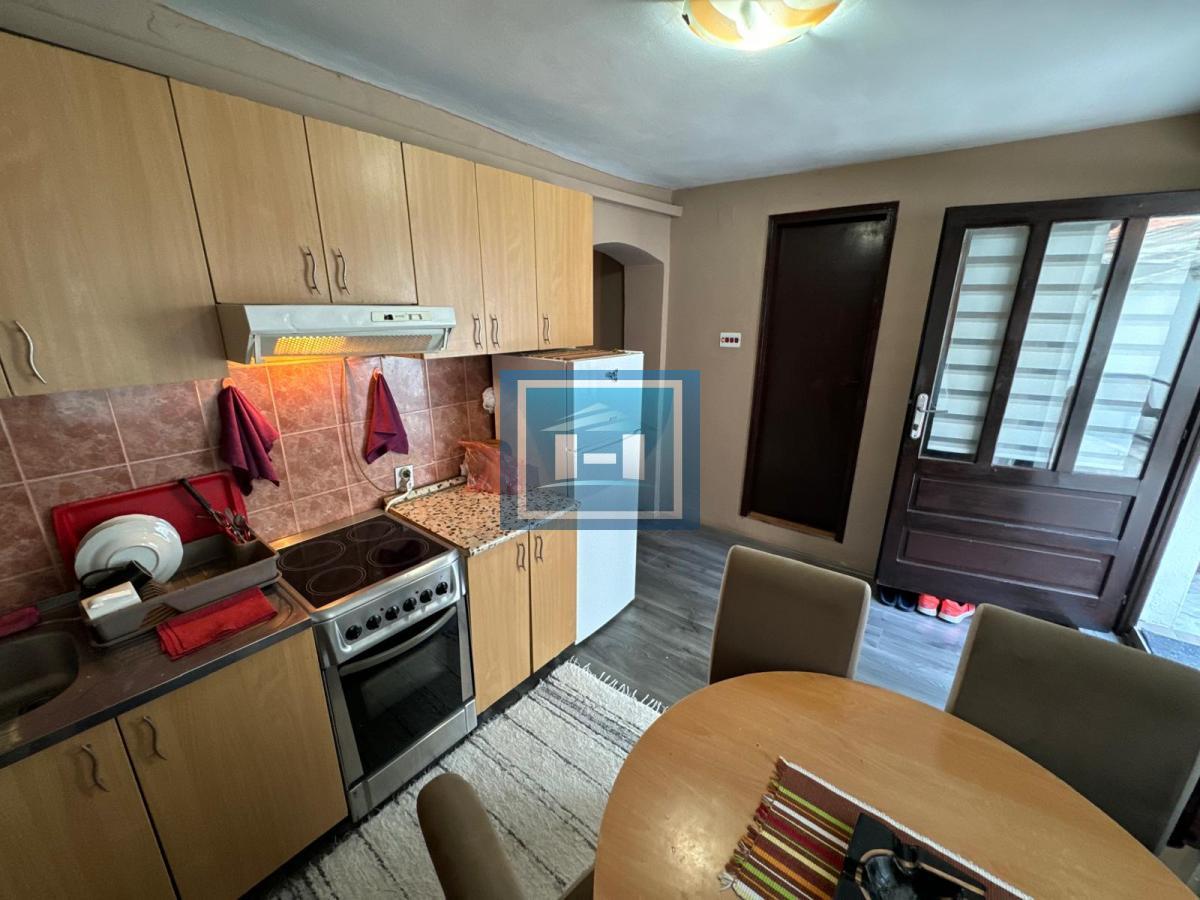 Kuća 90 m², 4 ulaza, 2 kupatila, dvorište – Admirala Geprata, centar Beograda 4