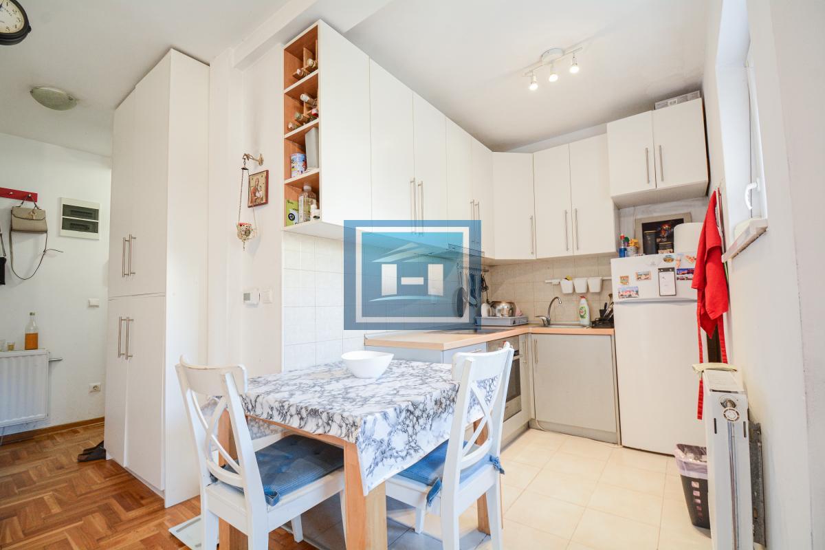 Sunčan stan 39 m², Vojvode Vlahovića, odličan raspored, niska potrošnja 1