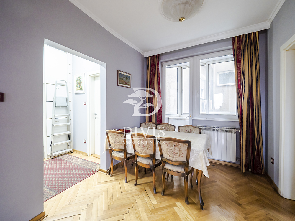 Odličan trosoban stan kod Čuburskog parka  88m2 5