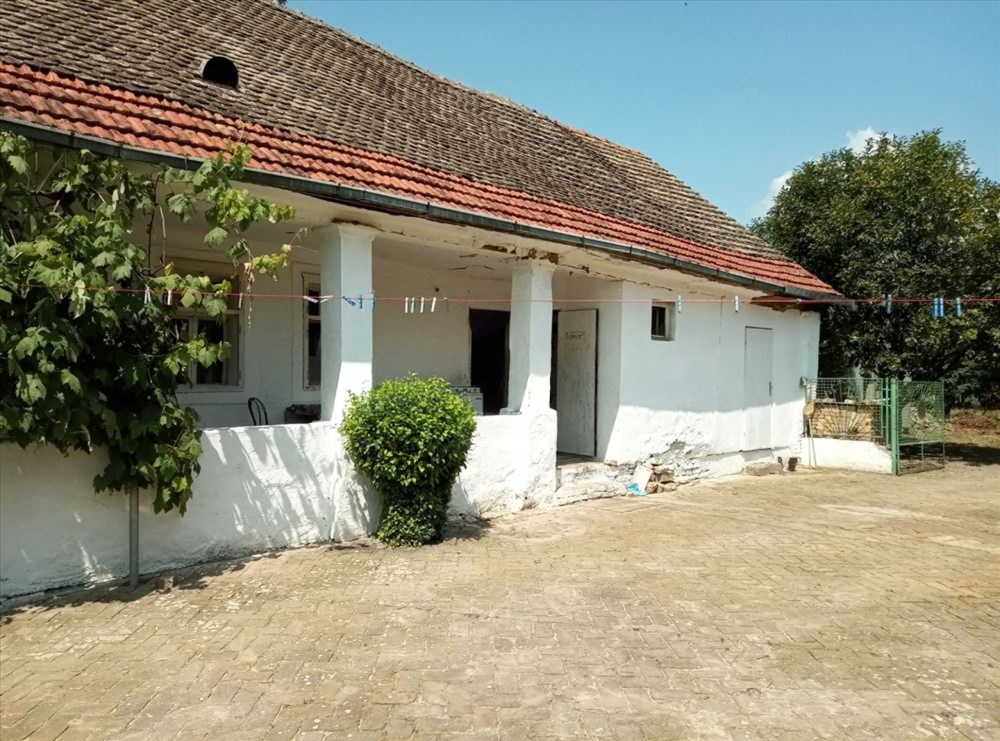 Prodaje se kuca u Ratkovu Odzaci 1