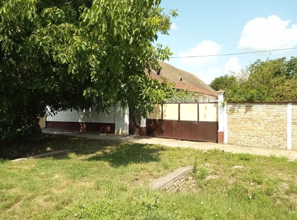 Prodaje se kuca u Ratkovu Odzaci 3