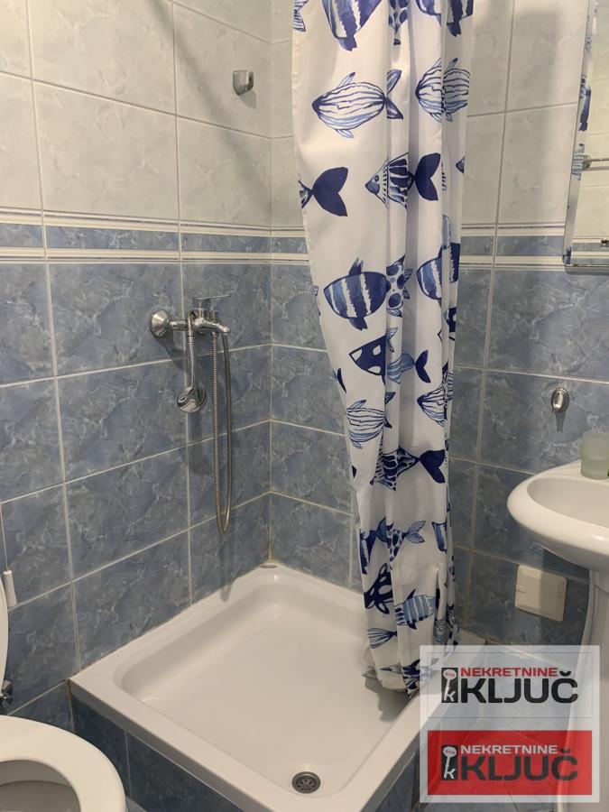 Dobra garsonjera na Asdamovicevom naselju 10