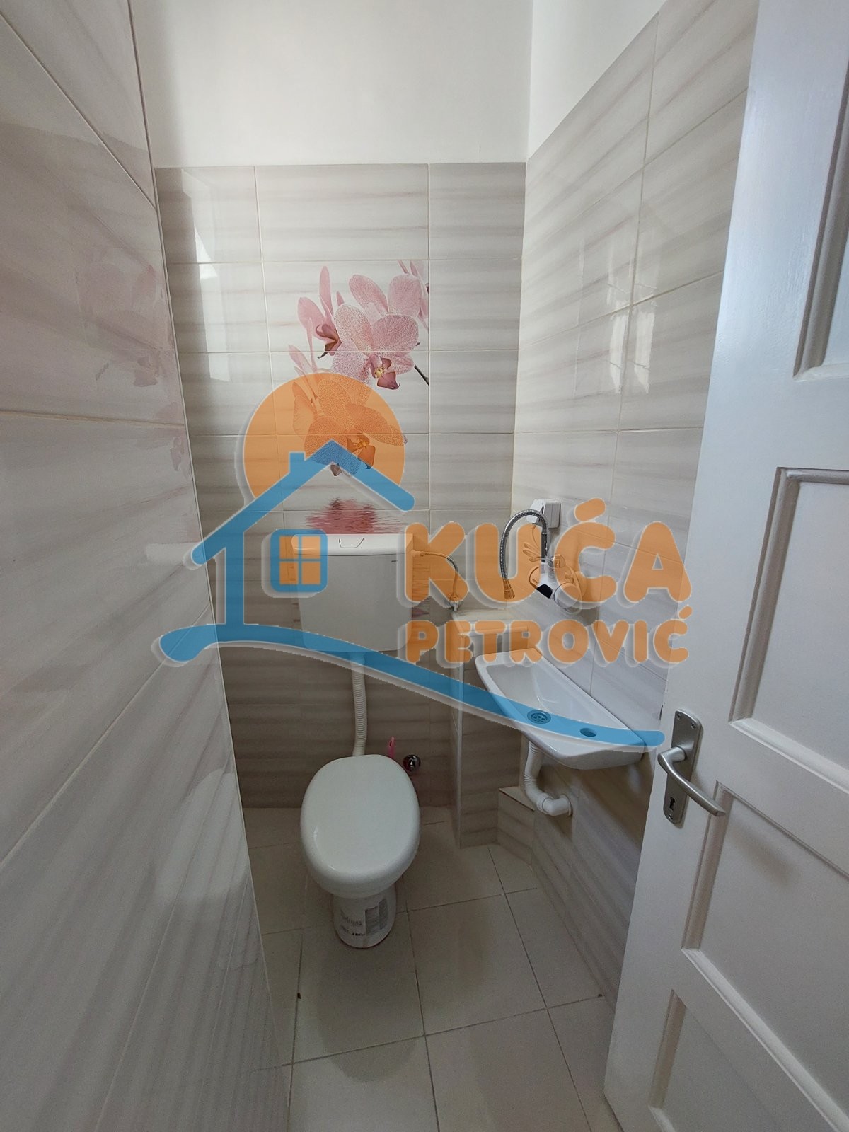 Lokal, 125 m2, Medijana, Cara Dušana ID: i-03829 12