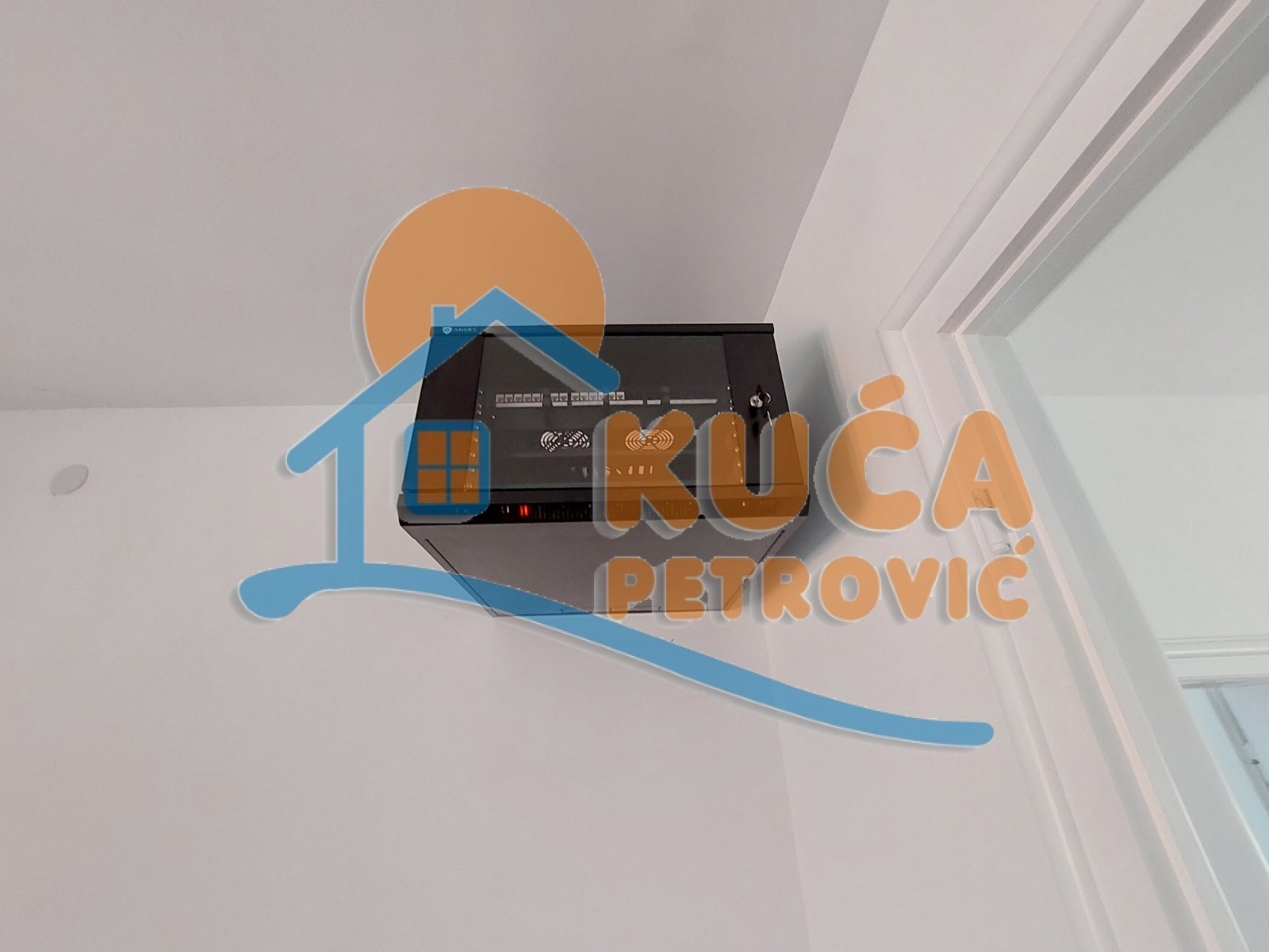 Lokal, 125 m2, Medijana, Cara Dušana ID: i-03829 8