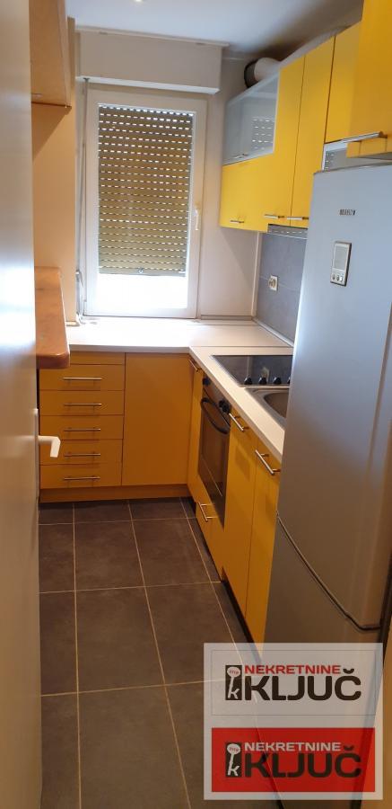 LIMAN 4 IZDAJE SE DVOSOBAN NAMEŠTEN STAN 10