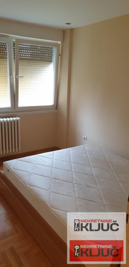 LIMAN 4 IZDAJE SE DVOSOBAN NAMEŠTEN STAN 11