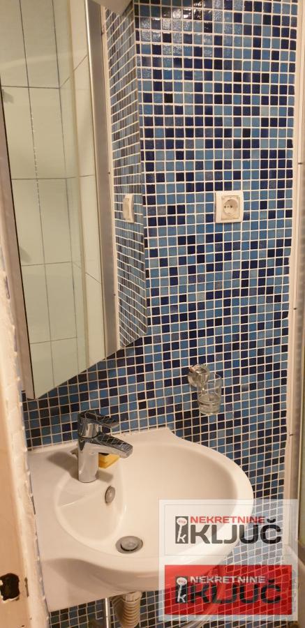 LIMAN 4 IZDAJE SE DVOSOBAN NAMEŠTEN STAN 12