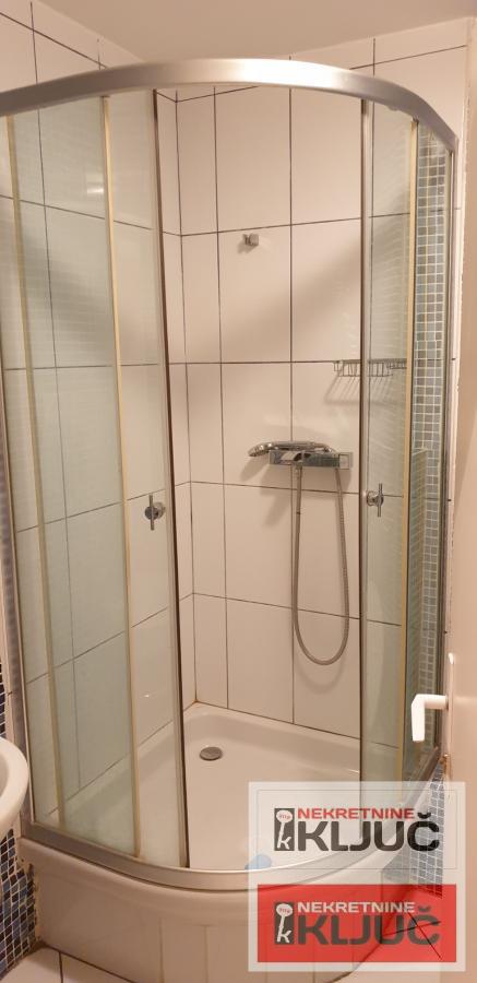 LIMAN 4 IZDAJE SE DVOSOBAN NAMEŠTEN STAN 15