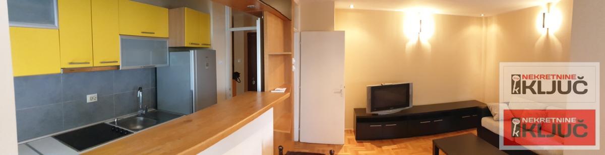 LIMAN 4 IZDAJE SE DVOSOBAN NAMEŠTEN STAN 3