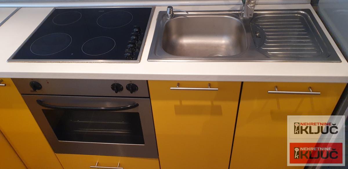 LIMAN 4 IZDAJE SE DVOSOBAN NAMEŠTEN STAN 4