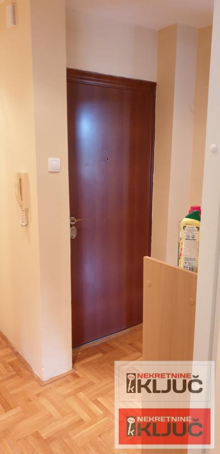 LIMAN 4 IZDAJE SE DVOSOBAN NAMEŠTEN STAN 7