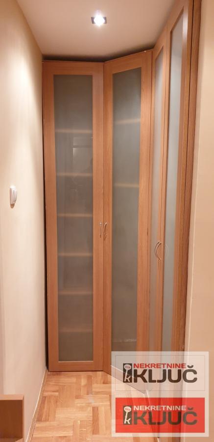 LIMAN 4 IZDAJE SE DVOSOBAN NAMEŠTEN STAN 9