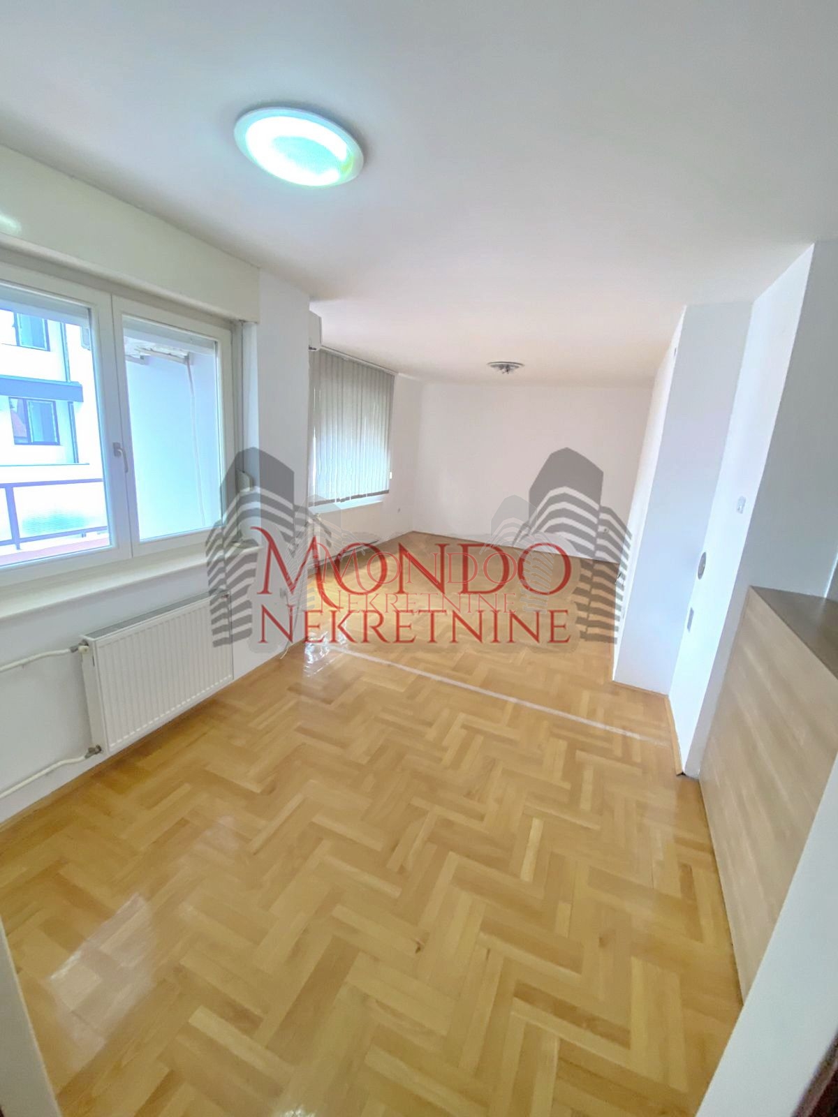 Dvoiposoban stan kod Doma Zdravlja 2