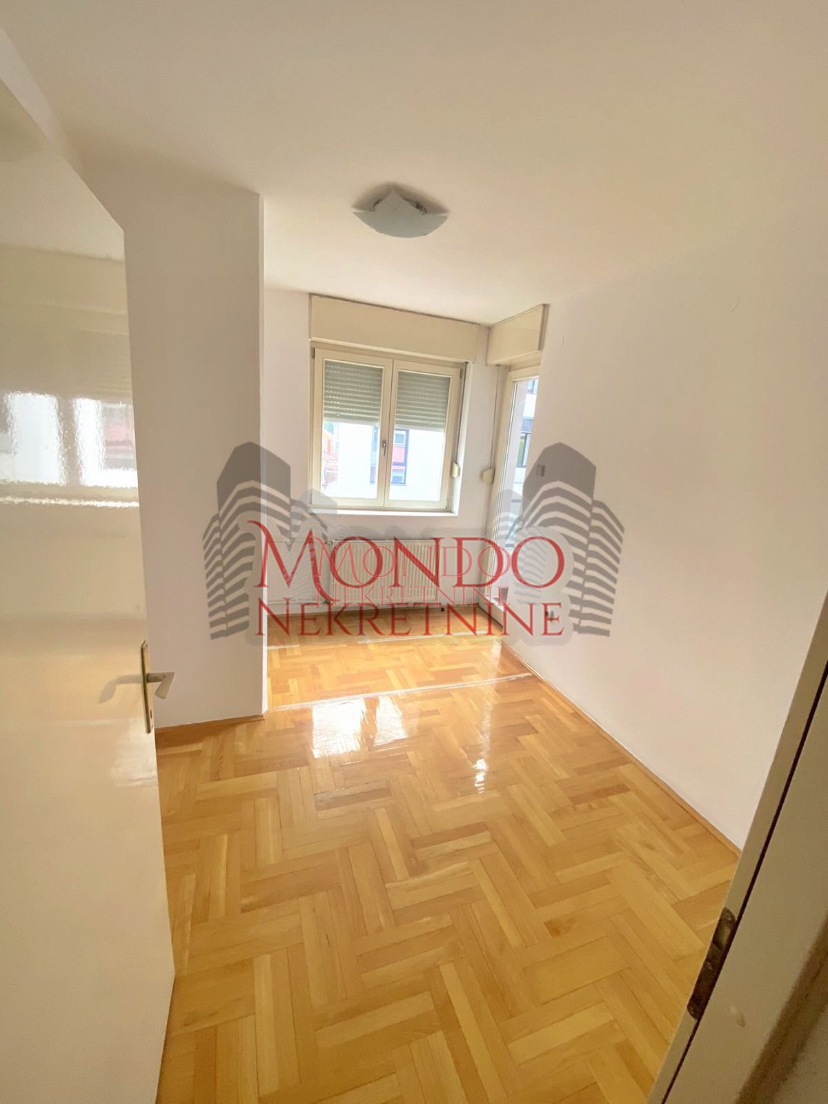 Dvoiposoban stan kod Doma Zdravlja 5